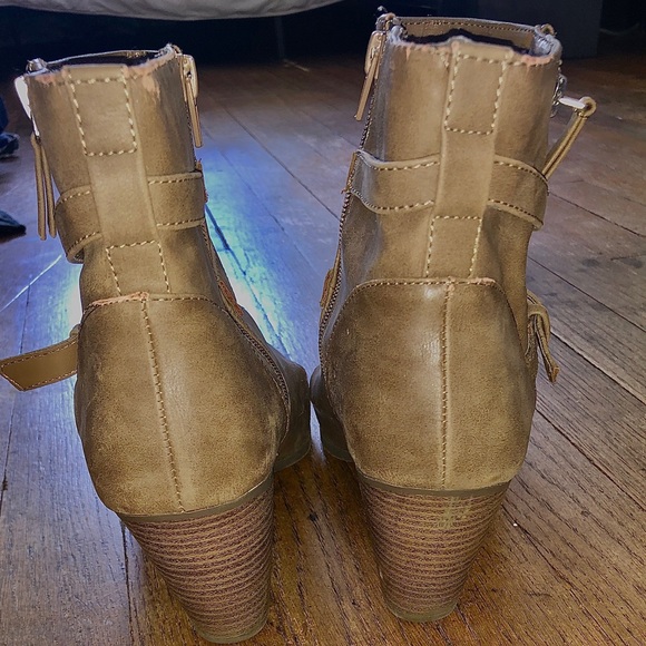 Ankle boots - Picture 3 of 3